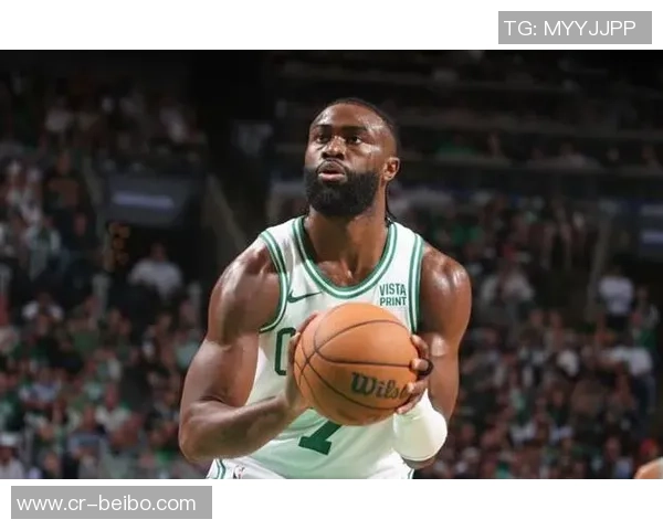 杰伦布朗进入MVP讨论后防守压力加大效率下滑引发关注